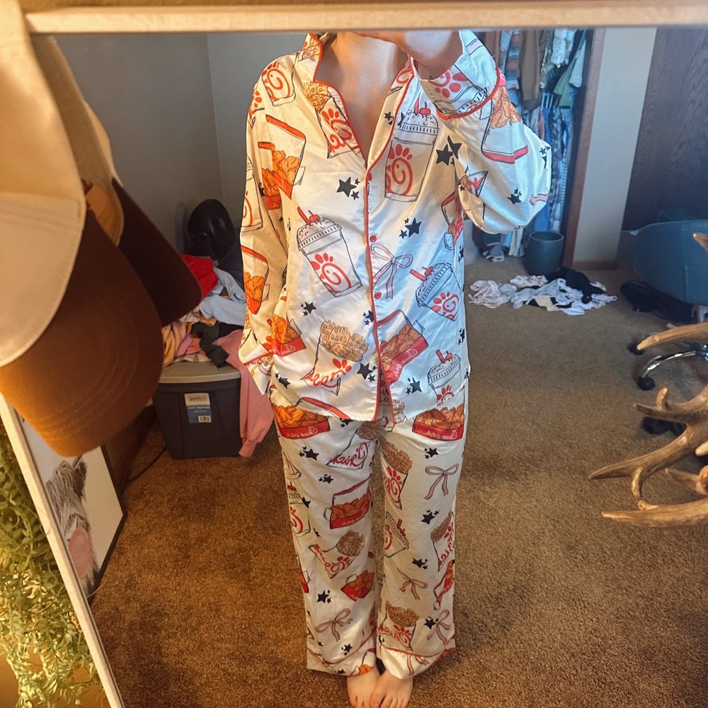 Chick-fil-a silk pj set